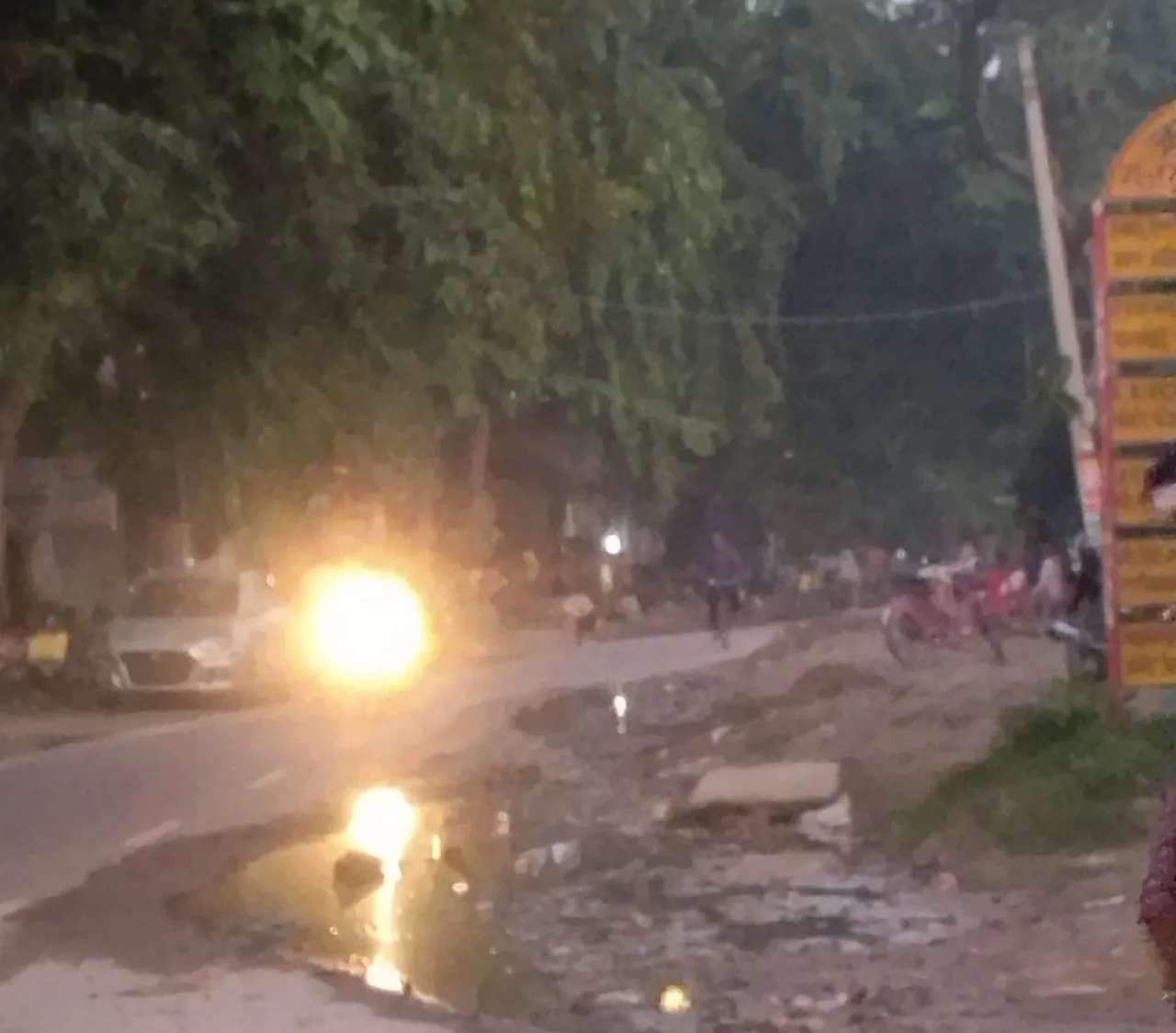 गजहरवा पावर हाउस से जुड़े दर्जनों गांवों में अब भी बिजली संकट, चार-पांच दिन बाद कई गांव अंधेरे में
