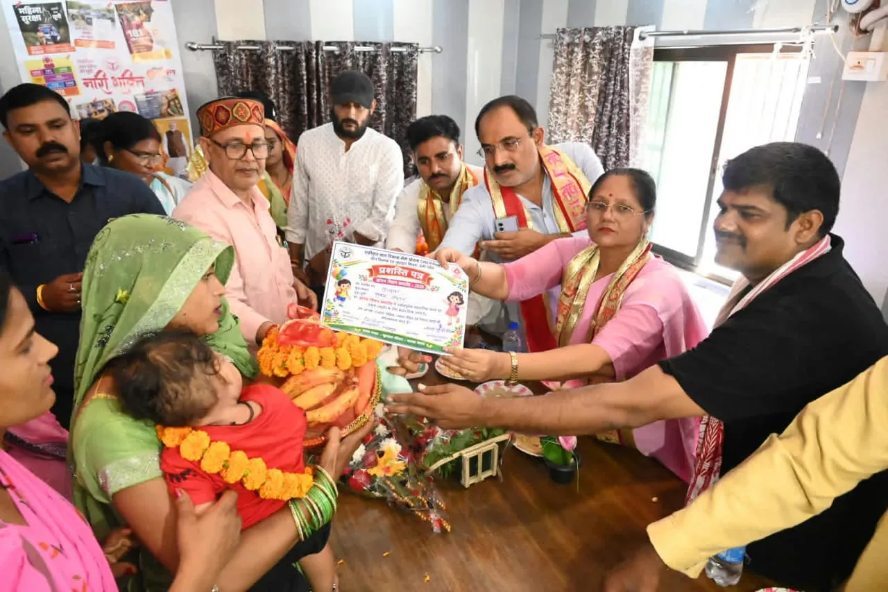 गांव-गांव पहुंचा सेवा संकल्प, रंगोली में दिखा विकसित भारत का सपना सलेमपुर एवं लार विकास खंड में हुआ आयोजन