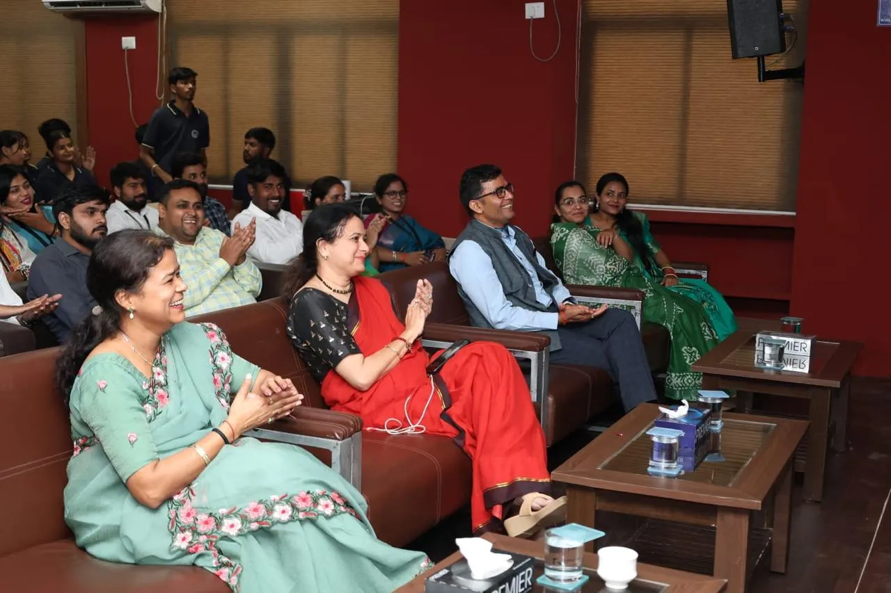 एसआरएमयू  में विश्व फार्मासिस्ट दिवस  पर हुए विभिन्न  कार्यक्रम