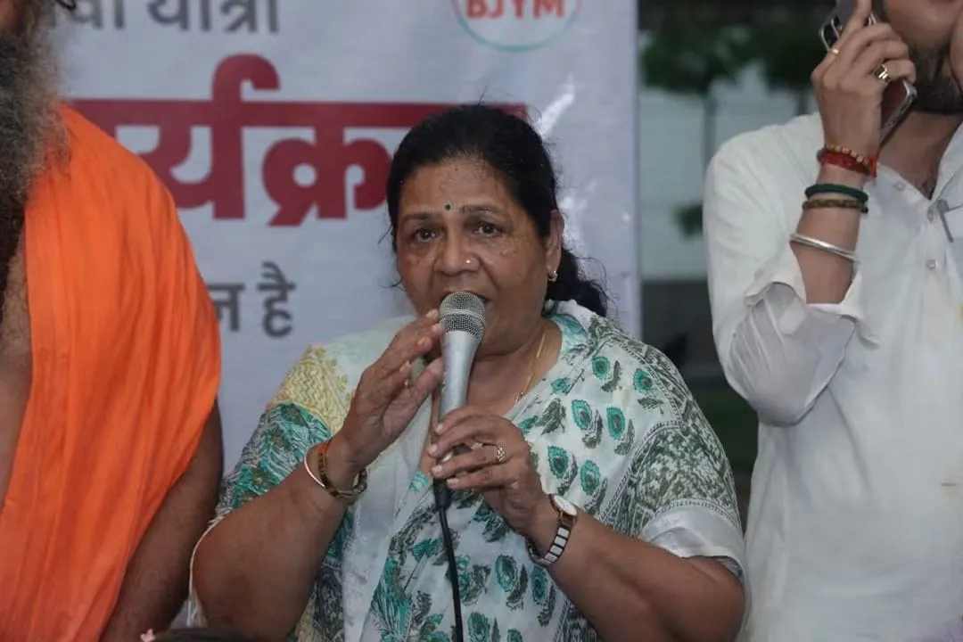 जयपुर शहर सांसद मंजू शर्मा ने वडनगर–वाराणसी सेवा संकल्प यात्रा का किया भावभीना स्वागत।