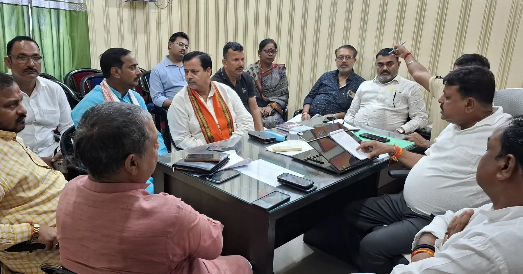 पूर्णिया जिला भाजपा कार्यालय में आयोजित जिला कोर कमेटी की बैठक में शामिल हुए पूर्णिया विधायक आदरणीय विजय खेमका