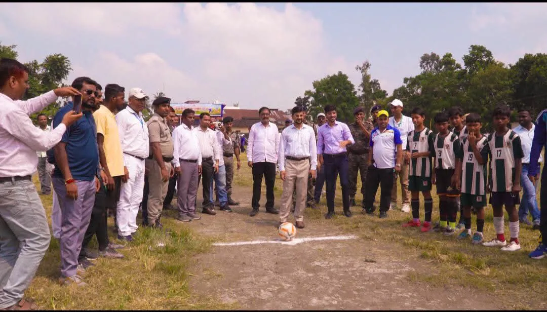 पूर्णिया में तीन दिवसीय जिला स्तरीय विद्यालय खेल प्रतियोगिता (2026-27) का भव्य शुभारंभ, जिला पदाधिकारी द्वारा उद्घाटन