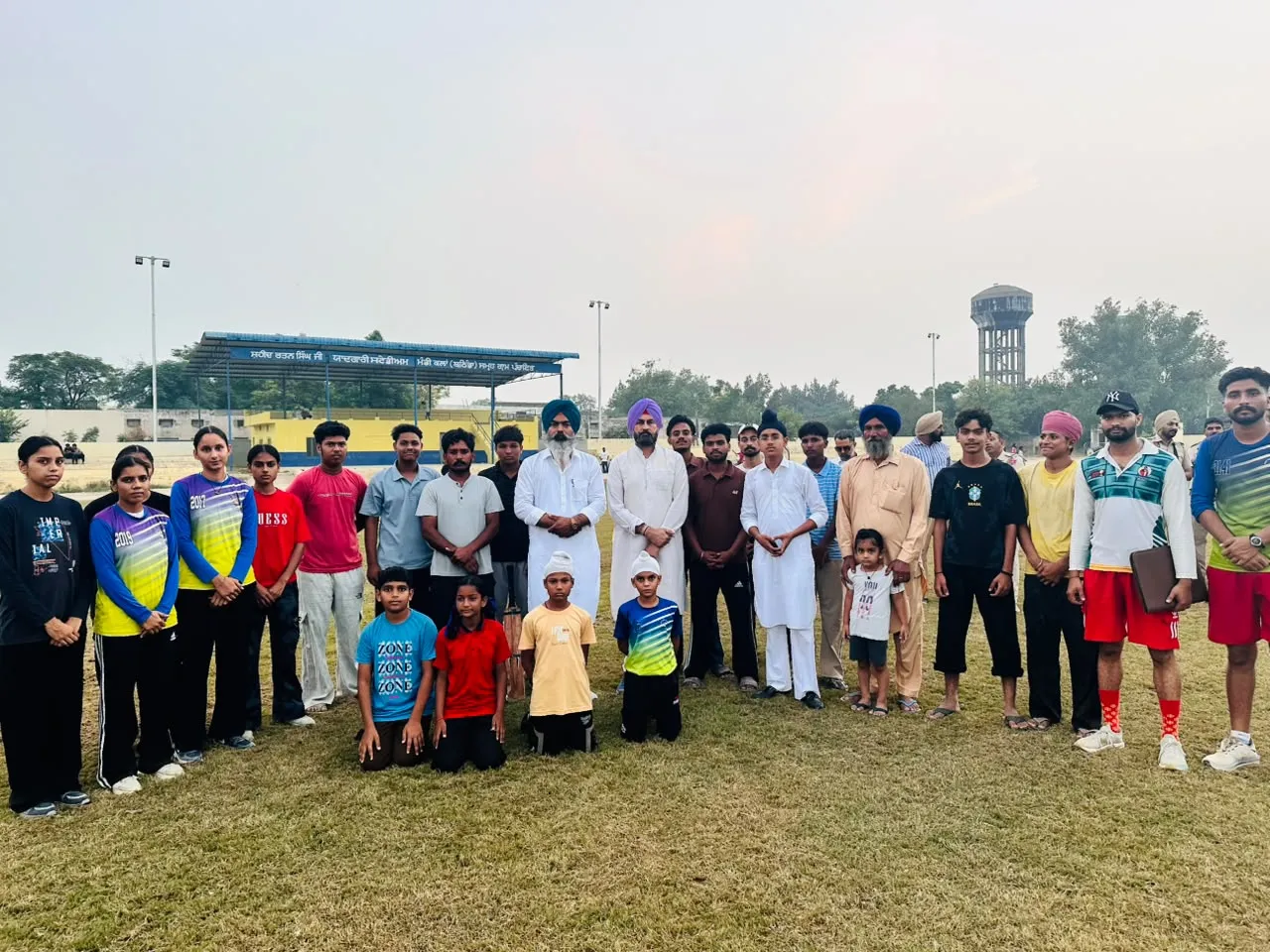 ਮੰਡੀ ਕਲਾਂ ਦੇ ਖੇਡ ਮੈਦਾਨ ’ਚ ਨੌਜਵਾਨਾਂ ਨਾਲ ਰੂ-ਬ-ਰੂ ਹੋਏ ਭੁਪਿੰਦਰ ਸਿੰਘ ਗੋਰਾ