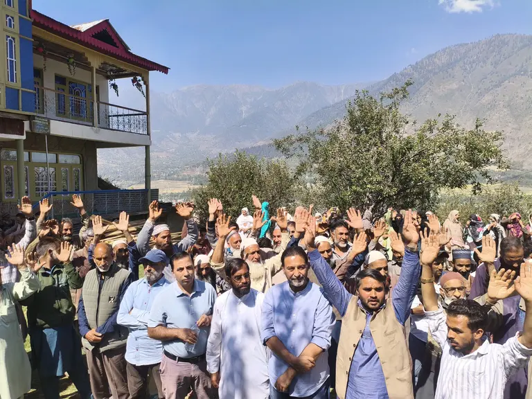 Char Panchayaton Ki Joint Gram Sabha Mein 210 IFR Files Ki Resolution Pass