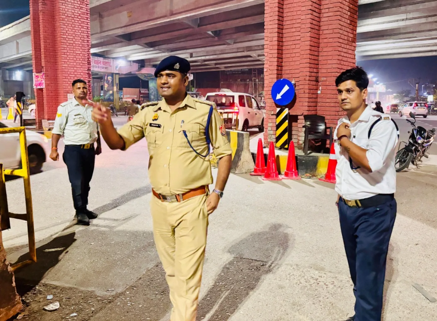 गदनखेड़ा बाईपास, बदरका और मरहला चौराहे का निरीक्षण, सीओ ट्रैफिक ने दिए निर्देश