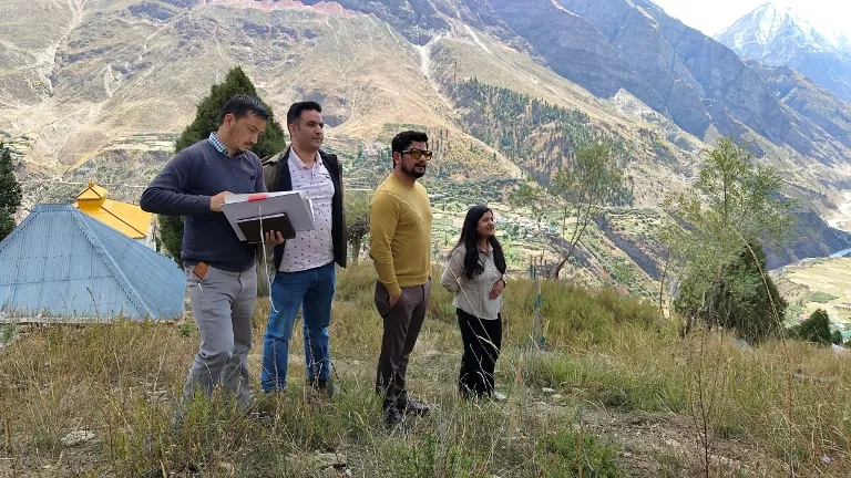 लाहौल-स्पीति में साहसिक पर्यटन को मिलेगा नया आयाम, शाशूर में पैराग्लाइडिंग का सफल ट्रायल