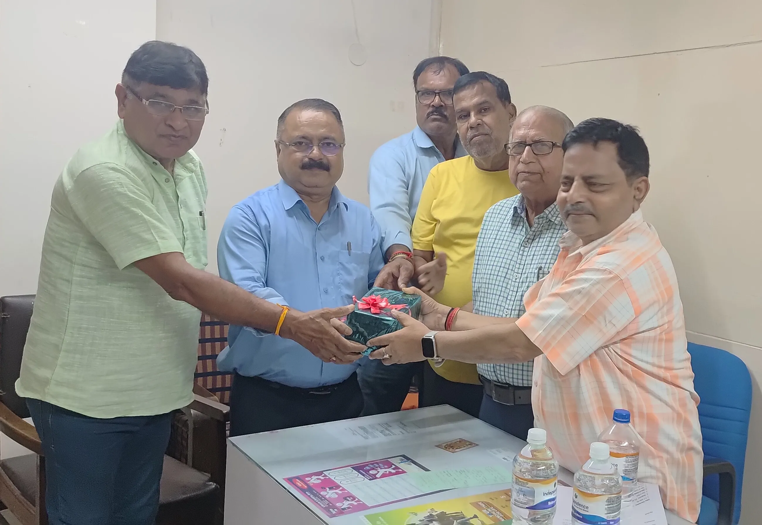 आज दिनांक 01/10/2026 को श्री अबू सलेम मो परवेज आलम पेंशनर्स एसोसिएशन की सदस्यता ग्रहण की इनकी सेवानिवृति 30/9/26 को हुई