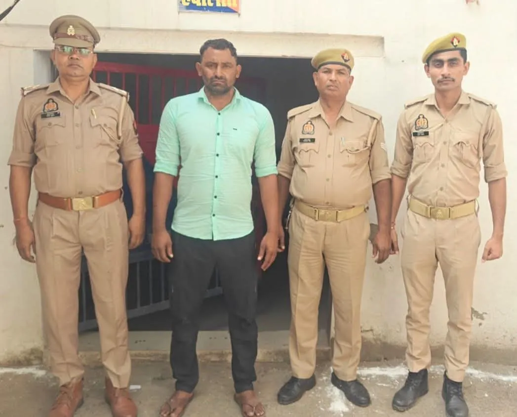 िरोजाबाद में 25 हजार रुपये का इनामी वांछित चोर कुलदीप गिरफ्तार, तमंचा और चोरी के पैसे बरामद