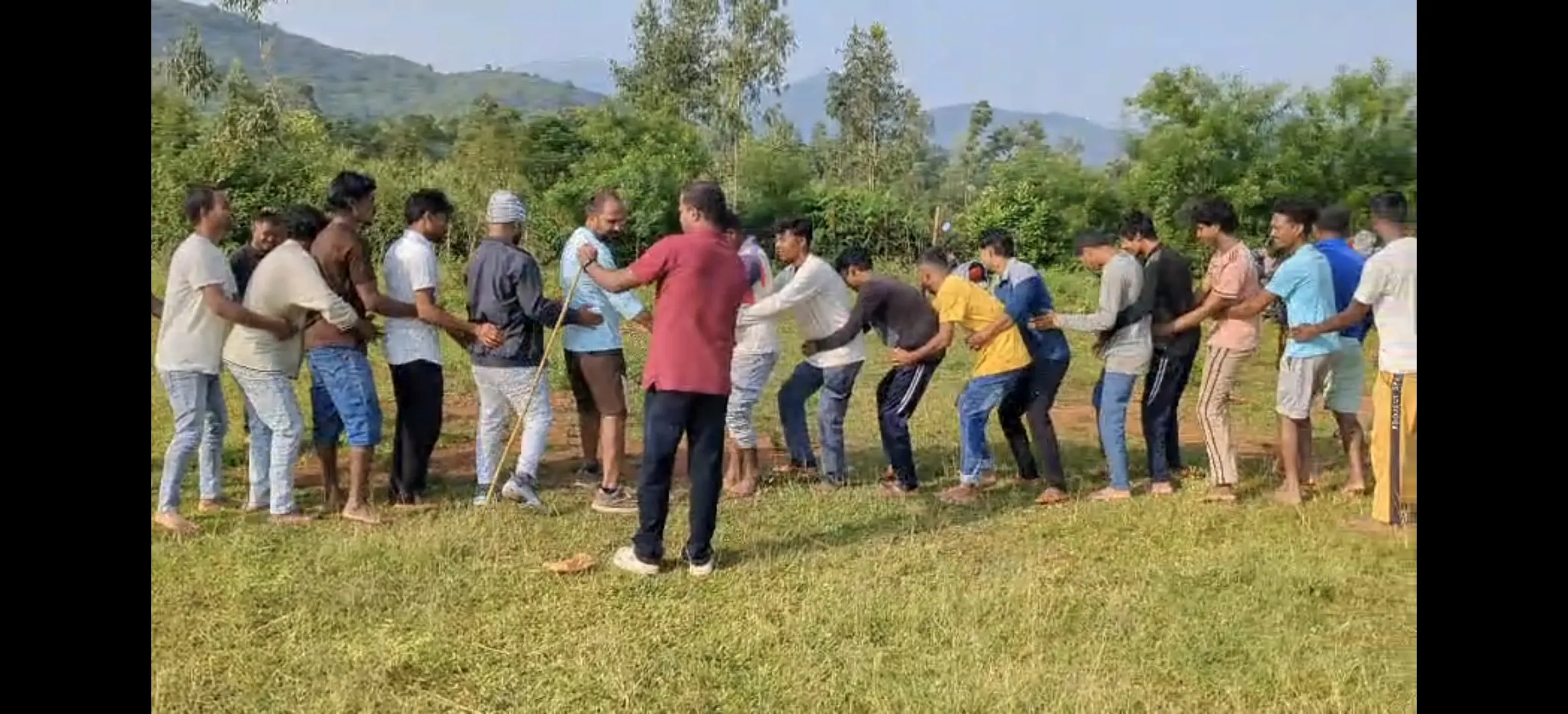 ोरापुट पोटांगी में आरएसएस की रविवार को योग और व्यायाम गतिविधियां, लोगों ने बढ़-चढ़कर भाग लिया