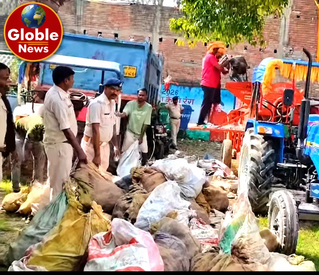 ढाका थाना में 37 कांडों में जब्त शराब का विनष्टीकरण, 3,145.895 लीटर शराब लगभग