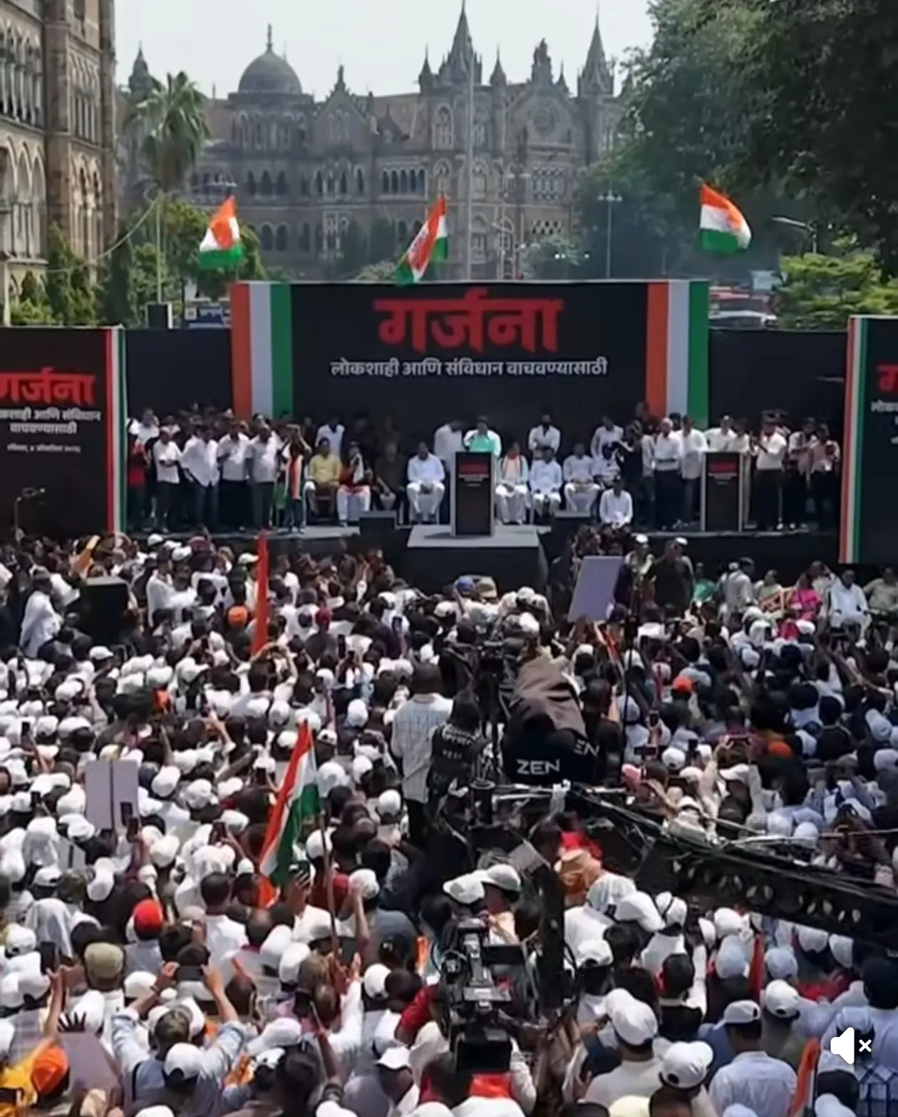वोट चोर गद्दी छोड़! लोकशाही रक्षणासाठी मुंबईत जनसागर

उद्धव ठाकरे–राज ठाकरे यांच्या नेतृत्वाखाली गर्जना मोर्चा