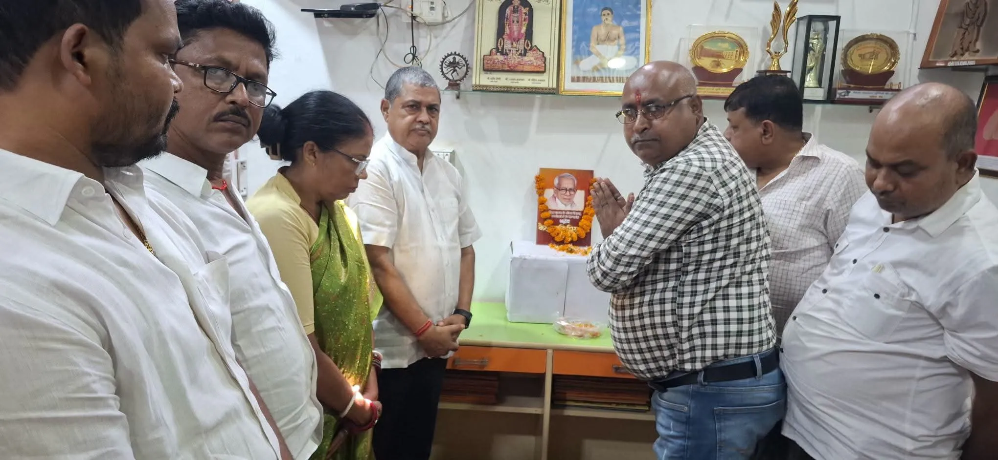 पूर्णिया विधायक जनसंपर्क कार्यालय में भाजपा के भीष्म पितामह एवं गुजरात के राज्यपाल रहे की जयंती मनाई  गई