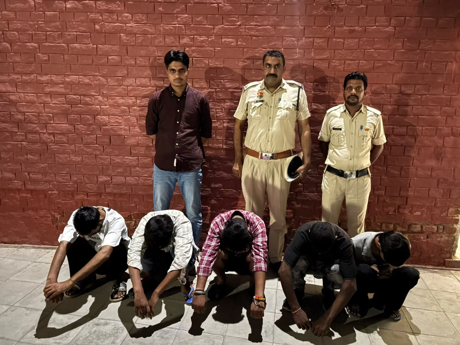 चतरगढ़ पट्टी में भंडारे का सामान चोरी करने वाले गिरोह के 5 सदस्य गिरफ्तार