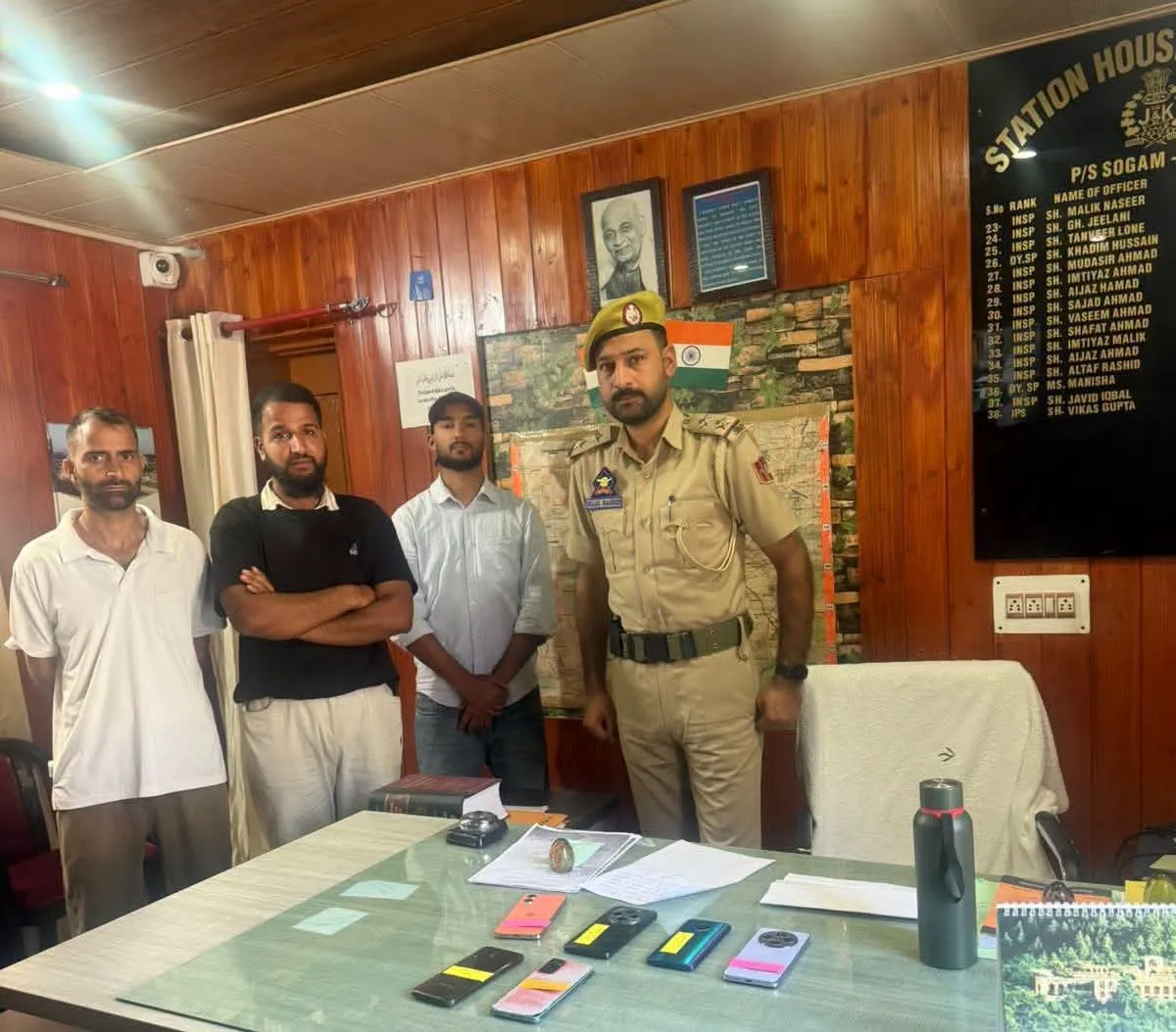 “Kupwara Police Recovers Six Stolen Mobile Phones Through CEIR Portal”

KUPWARA OCT.2026, Police Station Sogam, under Ku
