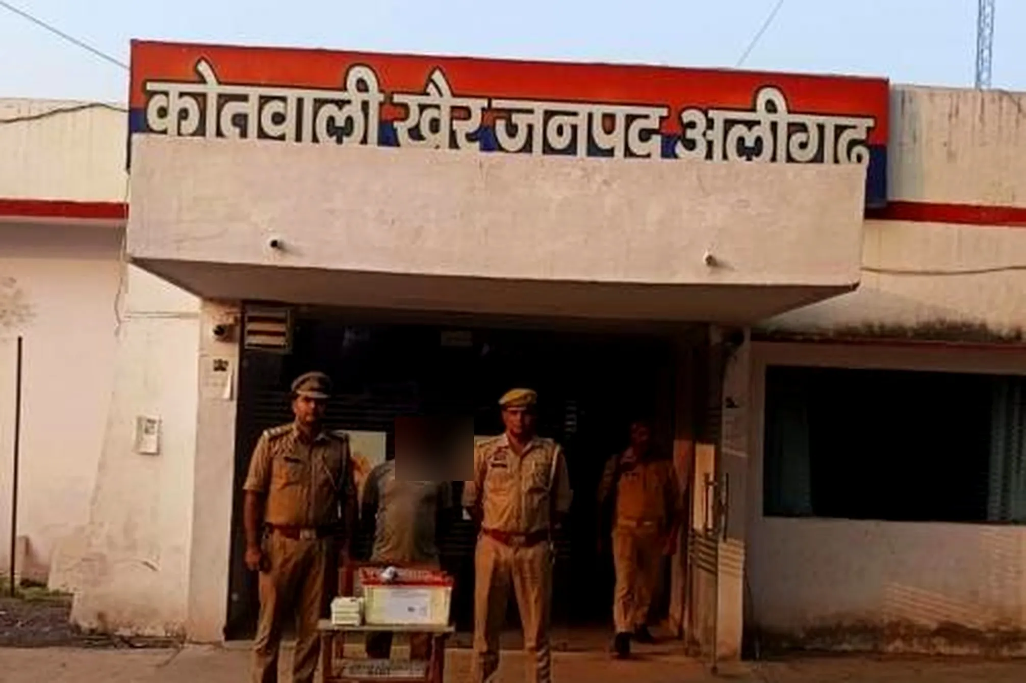 पुलिस को मिली बड़ी कामयाबी, दो चोरी की वारदातों का खुलासा, 4100 रुपये और बैटरी के साथ शातिर चोर धराया