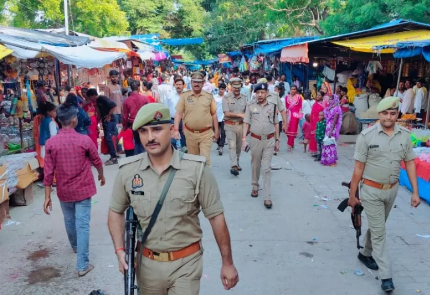 नवरात्र और दुर्गा पूजा को लेकर एसएसपी अलर्ट, कुसुंभी माता मंदिर का किया निरीक्षण
उन्नाव। नवरात्र एवं दुर्गा पूजा पर्व को