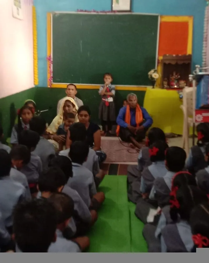 प्राथमिक शाला खरतुली में चल रहा है 'पालक चले स्कूल की ओर' अभियान*