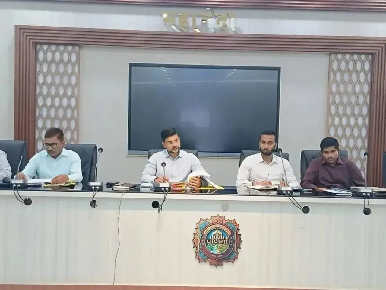 ज़िला पदाधिकारी श्री अंशुल कुमार भा०प्र०से० की अध्यक्षता में मंगलवार को'District Development Plan' की समीक्षा बैठक संपन्