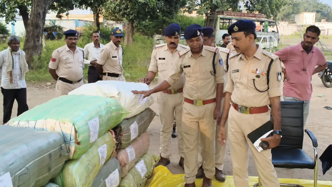 जयसिंहनगर पुलिस की नशे के विरुद्ध बड़ी कार्रवाई: 735 किलो गांजा जप्त, दो तस्कर गिरफ्तार
