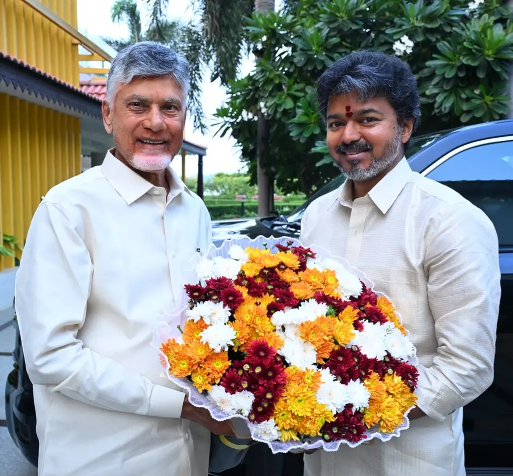 ఆంధ్రప్రదేశ్ ముఖ్యమంత్రి నారా చంద్రబాబు నాయుడు గారితో తమిళనాడు ముఖ్యమంత్రి విజయ్ జోసెఫ్ గారు సీఎం క్యాంప్ కార్యాలయంలో భే