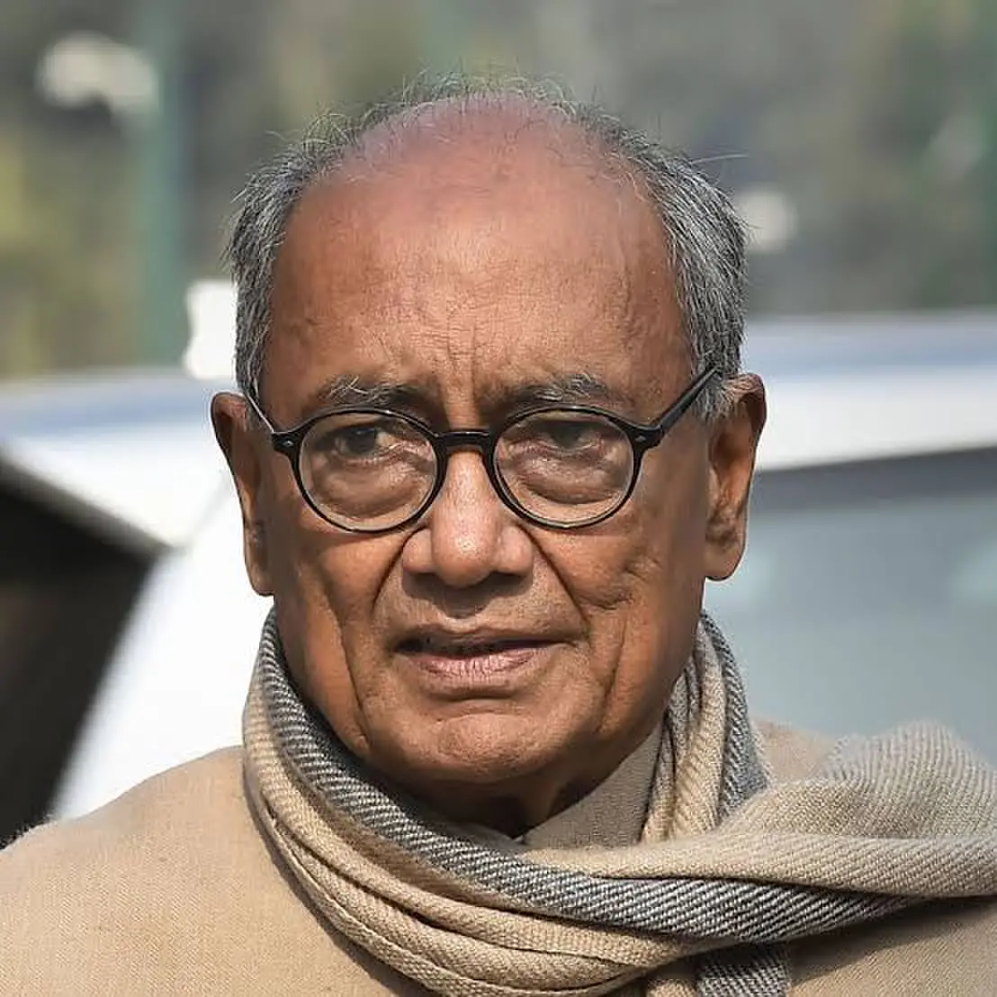 शहर प्रवास पर आए पूर्व सीएम...