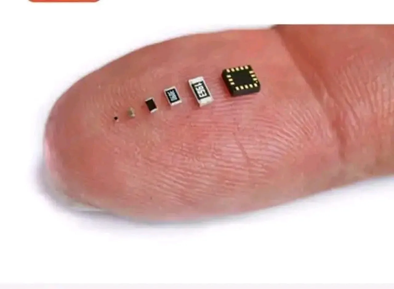 RFID चिप क्या है और इसे ‘रेडियो फ्रीक्वेंसी आईडेंटिफिकेशन’ तकनीक में कैसे इस्तेमाल किया जाता है