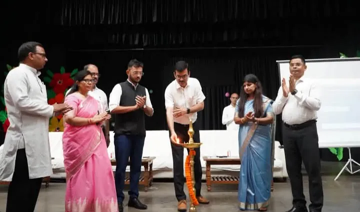 JAMSHEDPUR : ELC 2.0 के प्रभावी संचालन को लेकर प्रशिक्षण कार्यशाला आयोजित, मतदाता जागरूकता गतिविधियों को गति देने पर जोर