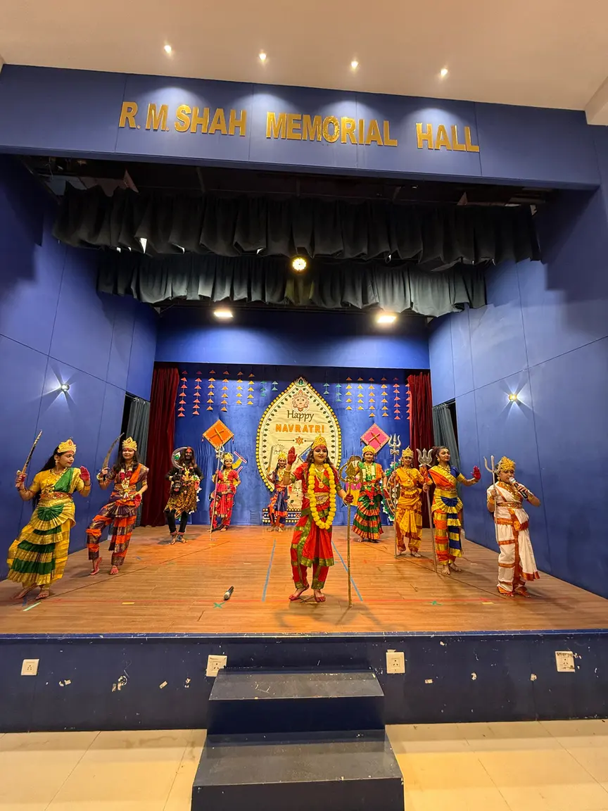 ब्राइट स्कूल (हरणी) और स्टेपिंग स्टोन्स प्ले स्कूल में धूमधाम से मना 'नवरात्रि उत्सव 2026'