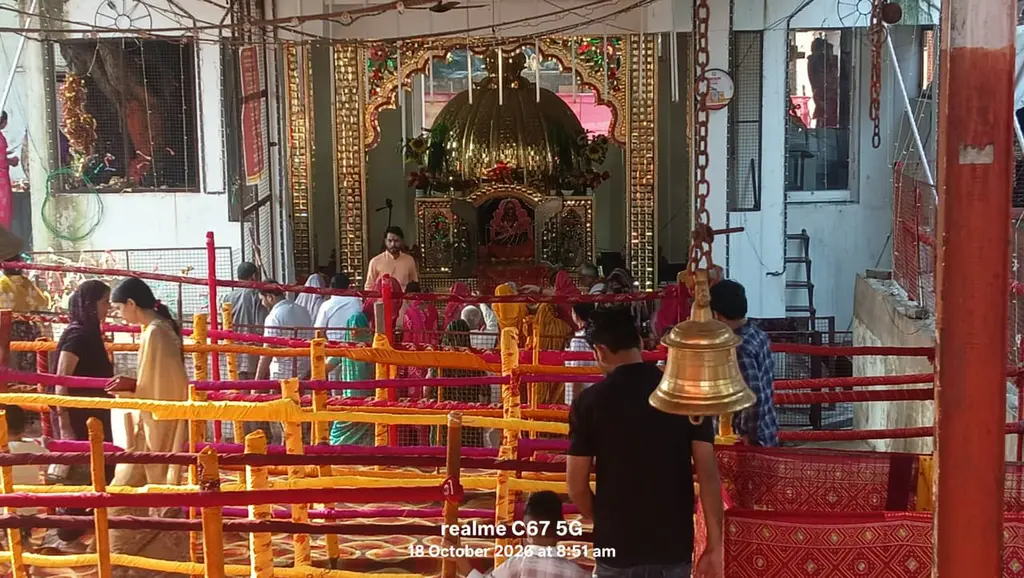 *प्रसिद्ध बनखंडी मंदिर भक्तों का बना आस्था का केंद्र अष्टमी पर्व पर उमड़ा भक्तों का जन सैलाब*