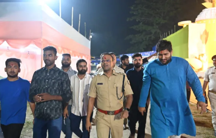 JAMSHEDPUR : जमशेदपुर में दुर्गा पूजा पंडालों का SSP ने किया भ्रमण, सुरक्षा व्यवस्था का लिया जायजा