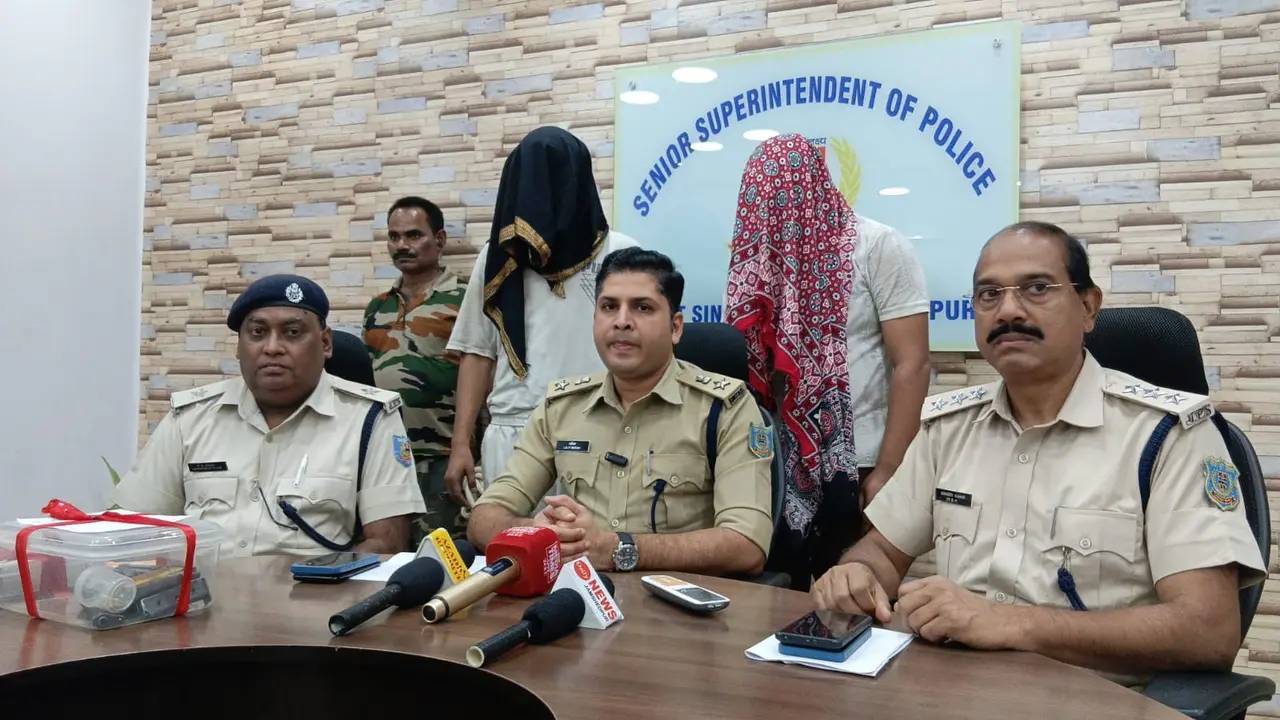 JAMSHEDPUR : बर्मामाइंस में दो देसी पिस्तौल और कारतूस के साथ एक नाबालिग तीन गिरफतार