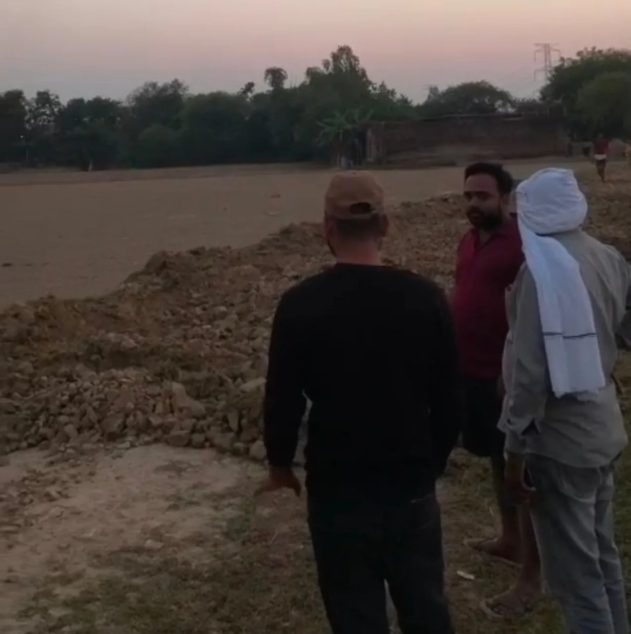 विकास की नई राह: ऊंचाहार के शहजादपुर मोड़ से कोटिया चित्रा तक पक्की सड़क का निर्माण कार्य शुरू