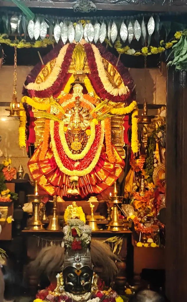 ತುಮಕೂರಿನ ಸಪ್ತಗಿರಿ ಬಡಾವಣೆಯಲ್ಲಿರುವ ಏಕನಾಥೇಶ್ವರಿ ದೇವಾಲಯದಲ್ಲಿ ವಿಶೇಷ ಪೂಜೆ