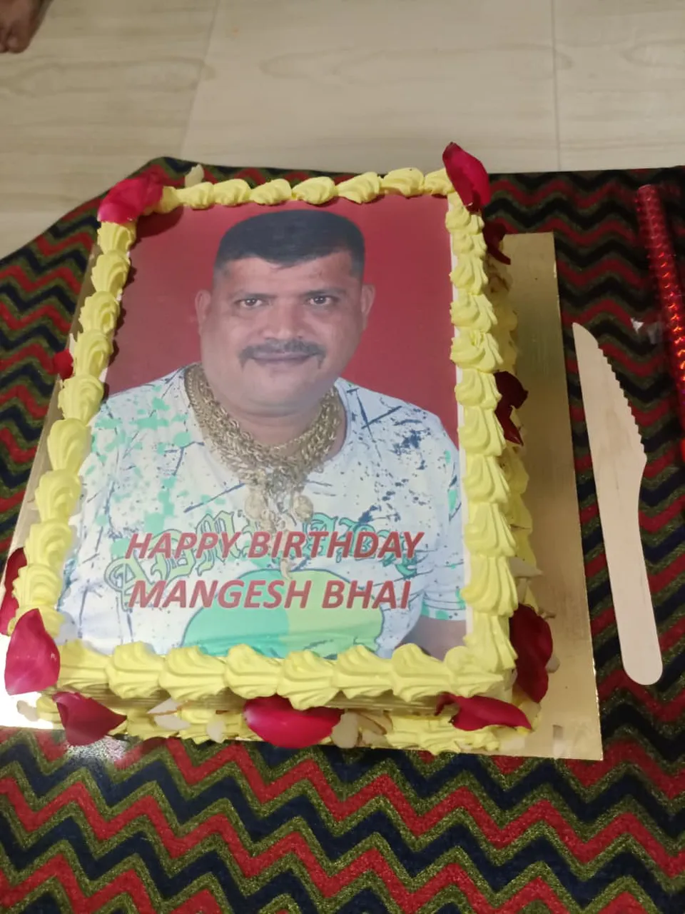 तानाजी नगर में समाजसेवी मंगेश तिवारी के जन्मदिन पर उमड़ा जनसैलाब, चार घंटे तक लगा रहा शुभकामनाएं देने वालों का तांता