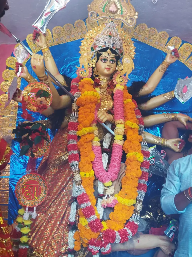 पूर्णिया जिला के बनमनखी अनुमंडल अन्तर्गत शिलानाथ रूपौली ग्राम में ऐतिहासिक रूप से दुर्गा पूजा का आयोजन