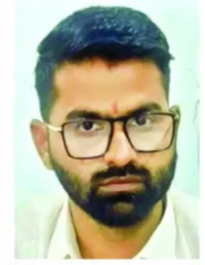 लोकायुक्त की टीम ने रिश्वखोर लाइनमैन को घुस लेते रंगेहाथ पकड़ा, किसान से बिजली कनेक्शन के लिए मांगे थे रुपए।