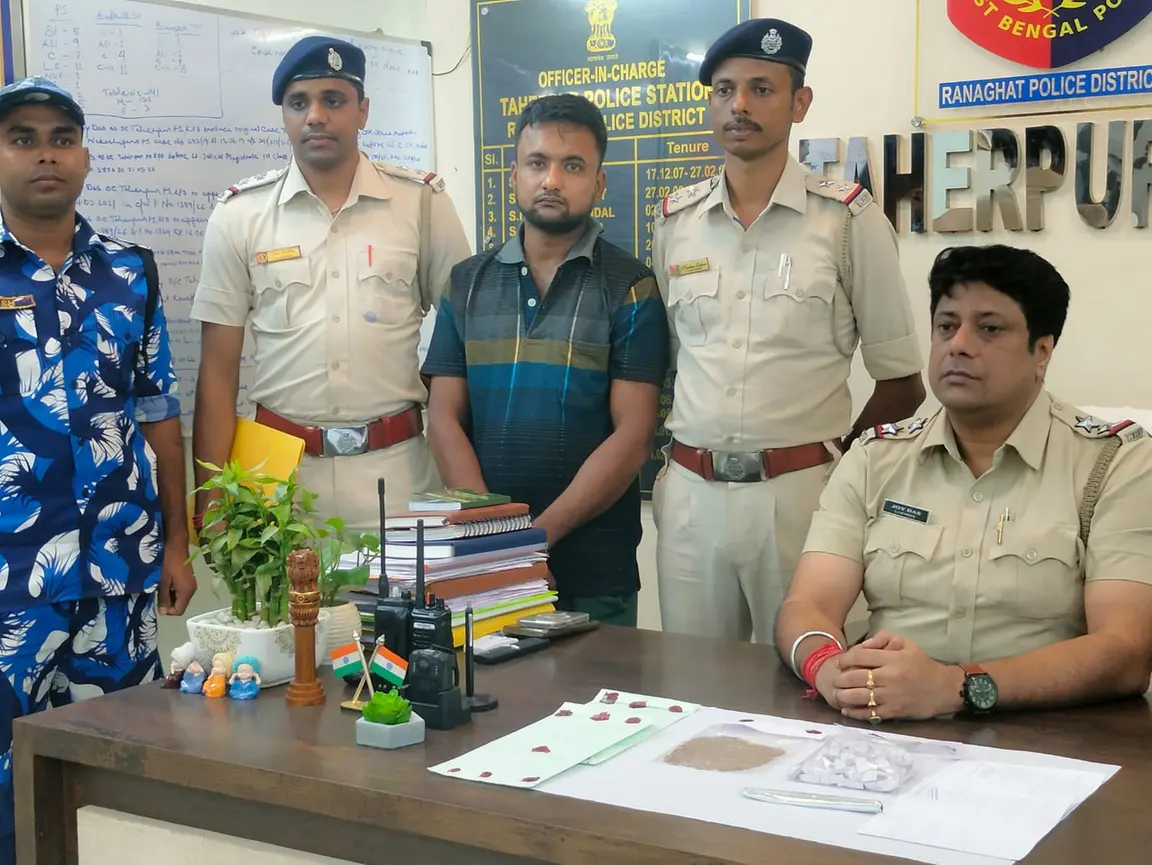বাদকুল্লায় লক্ষাধিক টাকার হেরোইন-সহ যুবক গ্রেফতার, ৫ দিনের পুলিশ হেফাজতের নির্দেশ আদালতের