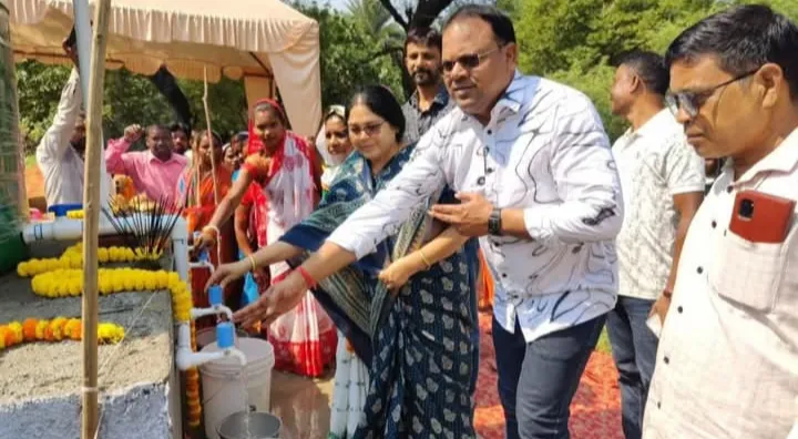 SARAIKELA : चांडिल के रामगढ़ टोला रस्काडीह में पेयजल समस्या का समाधान, ग्रामीणों को मिलेगी राहत