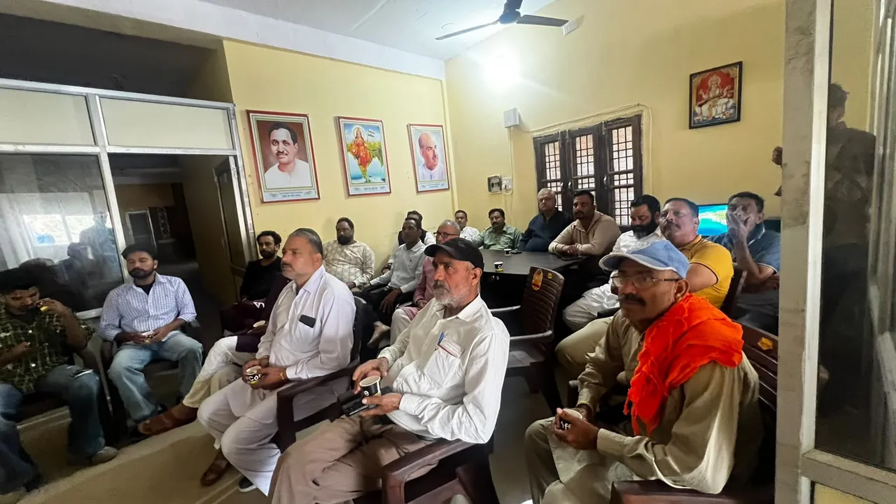 तलवाड़ा मंडल में भाजपा कार्यकर्ताओं ने मन की बात देखी,प्रधानमंत्री ने खेती विरासत मिशन की सराहना पर चर्चा