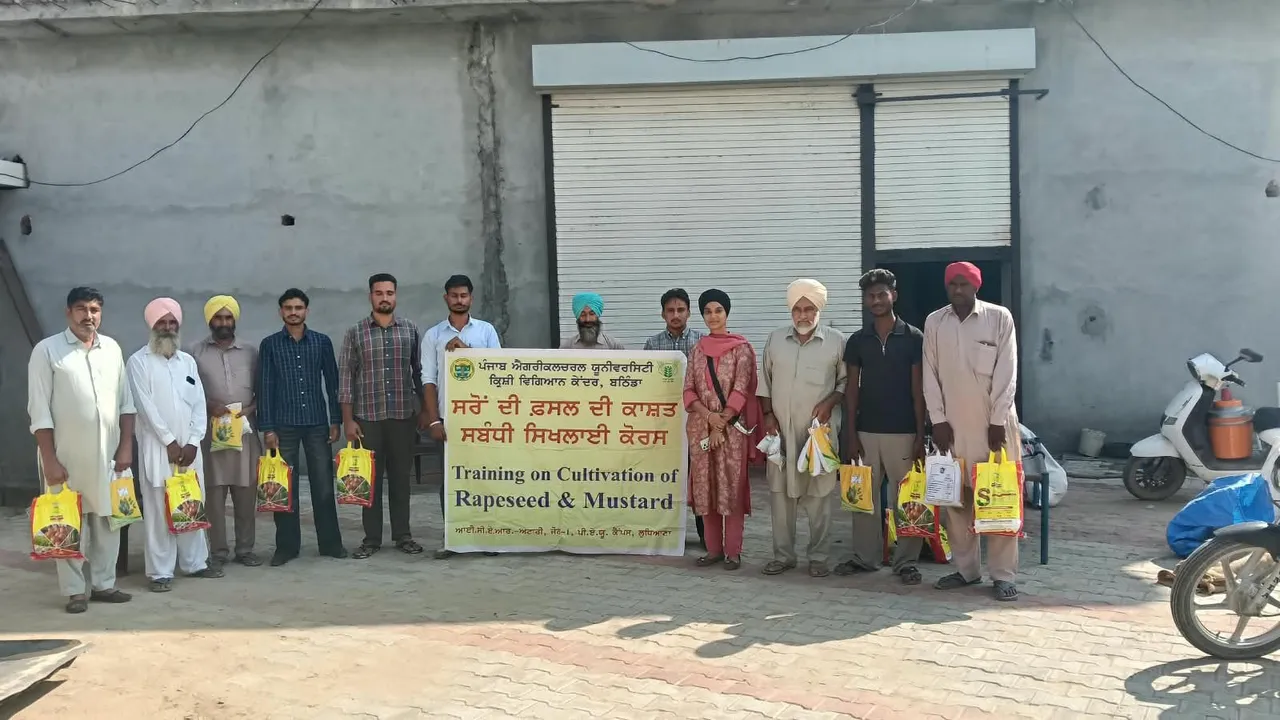 ਸਰ੍ਹੋਂ ਦੀ ਕਾਸ਼ਤ ਦੀਆਂ ਉੱਨਤ ਤਕਨੀਕਾਂ ਬਾਰੇ ਕਿਸਾਨਾਂ ਨੂੰ ਕੀਤਾ ਜਾਗਰੂਕ