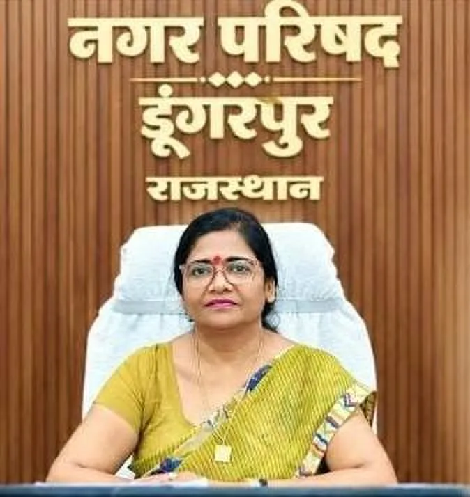 आवासीय परिसरों में चल रहे व्यावसायिक प्रतिष्ठानों को नियमित कराने के लिए उमड़े व्यापारी, पहले दिन ही जमा हुईं आवेदन पत्र