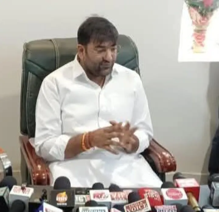 चौधरी देवीलाल विश्वविद्यालय की 52 एकड़ जमीन हड़पने की कोशिश बर्दाश्त नहीं होगी: अर्जुन चौटाला