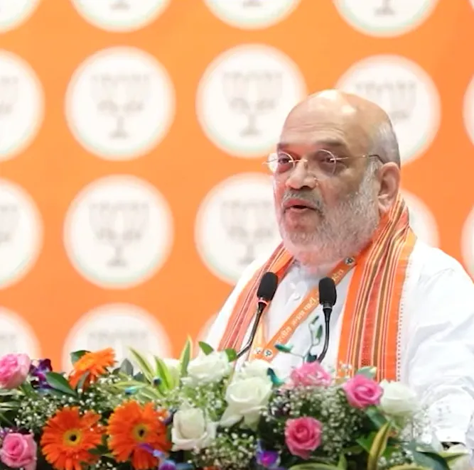 कमर कस लो, चिड़िया की आंख, गोमती में छोड़ आओ न कहते हुए भी Amit Shah ने बहुत कुछ कह दिया। LT Show | Global News Press