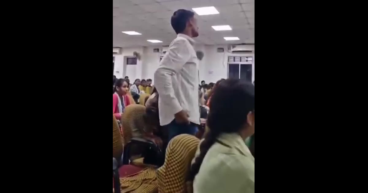 छात्र का सवाल: कैंपस में पान मसाला का प्रचार क्यों?