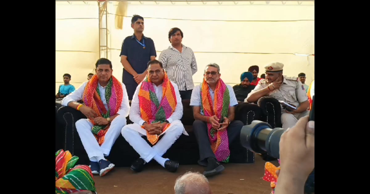 असोला फतेहपुर बेरी में भादों की दौज के अवसर पर सजा विशाल कुश्ती दंगल, पहलवानों ने दिखाया दमखम