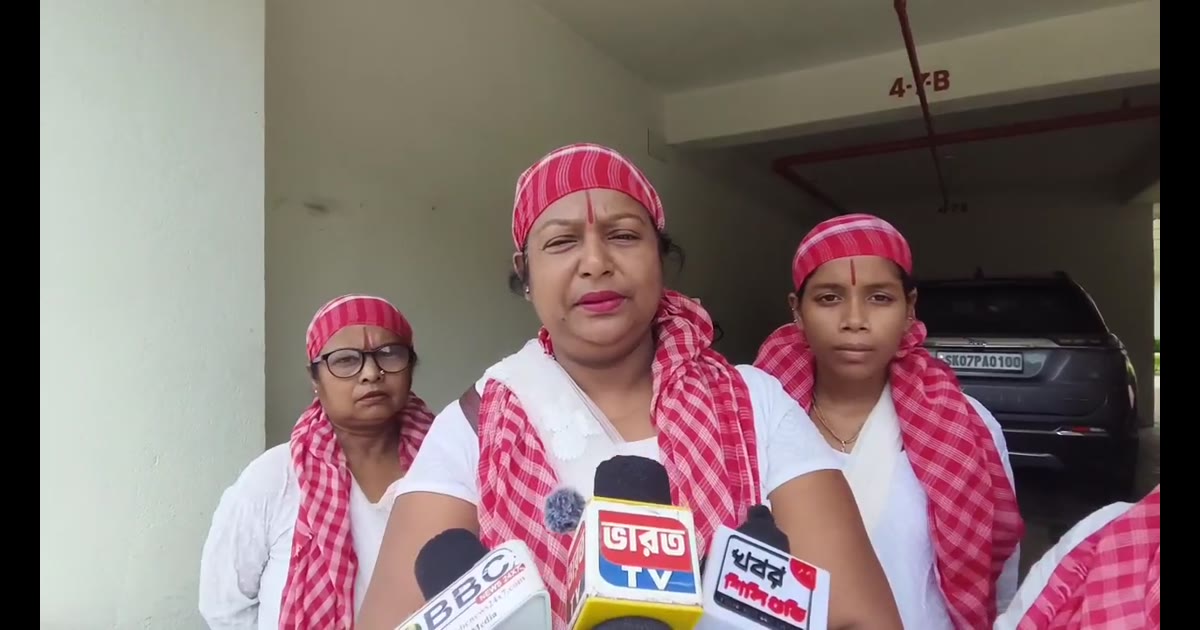 असम के बाढ़ प्रभावित लोगों की सहायता के लिए सिलीगुड़ी की मुक्तधारा फाउंडेशन, राहत सामग्री लेकर रवाना हुआ स्वयंसेवी दल