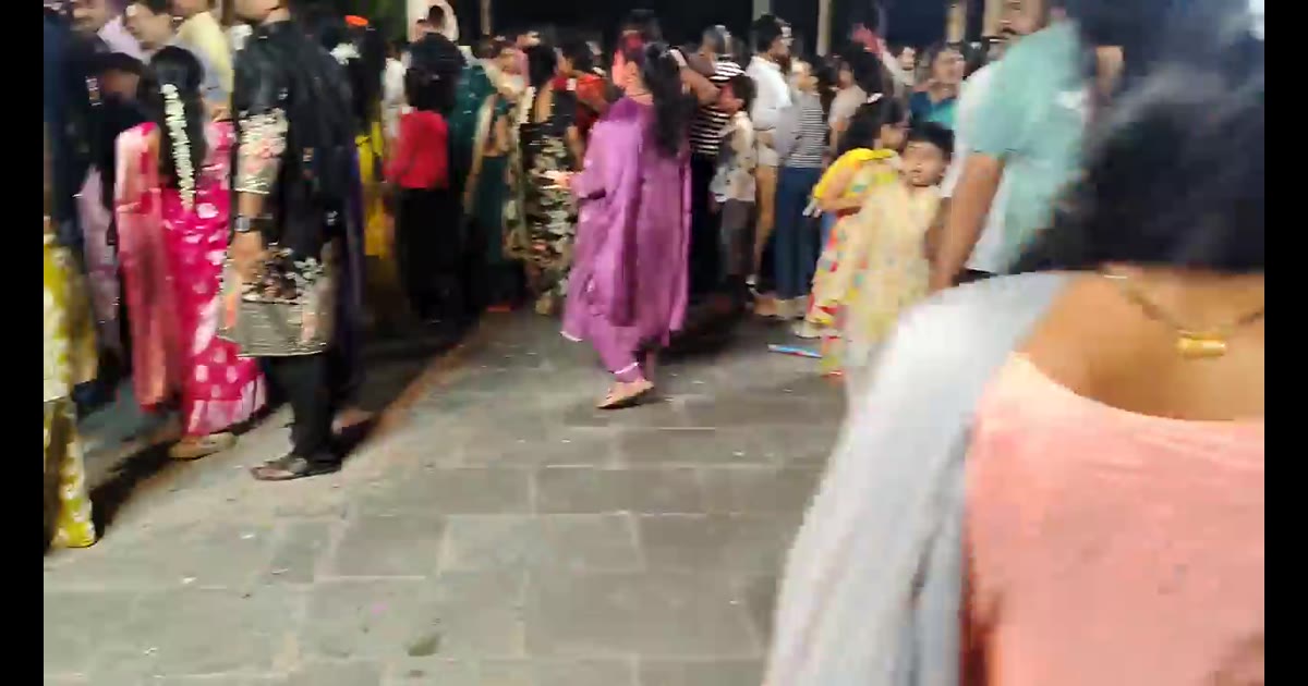 महाराष्ट्र मे हो रहा है गणपती बाप्पा का विसर्जन