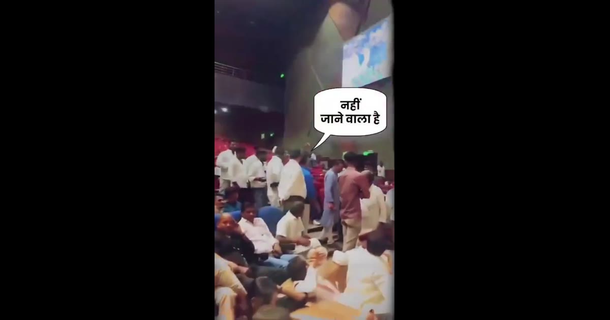 खड़गे के बयान से सियासी घमासान! सोशल मीडिया पर BJP-कांग्रेस समर्थकों की बहस तेज, बयान पर माफी की मांग और राजनीतिक पलटवार