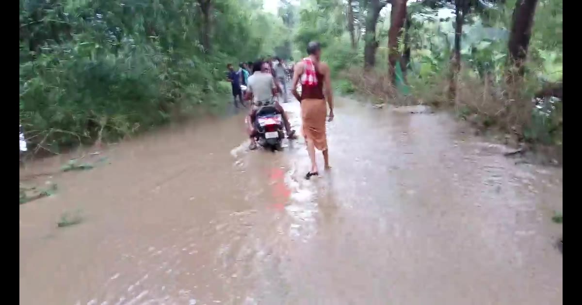 ନଦୀ ହୁଡା ଭାଙ୍ଗି ବନ୍ୟା ଜଳର ତାଣ୍ଡବ