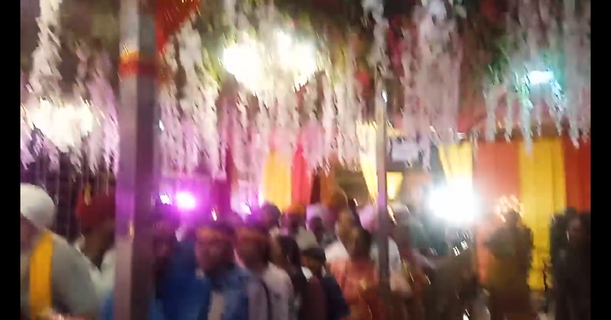ਮਾਤਾ ਚਿੰਤਪੁਰਨੀ ਦਰਬਾਰ ਸੰਗਰਾਂਤੀ ਤੇ ਲੱਗੀਆਂ ਰੌਣਕਾਂ ਦੂਰੋਂ ਦੂਰੋ ਭਗਤ ਮਾਤਾ ਦੇ ਦਰਬਾਰ ਦਰਸ਼ਨ ਕਰਨ ਲਈ ਪਹੁੰਚੇ